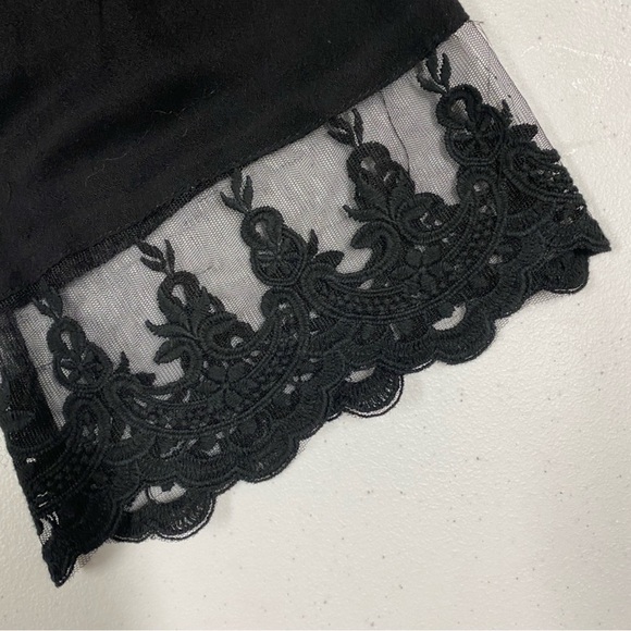 Tobi Off the Shoulder Long Sleeve Crop Top - Picture 3 of 3